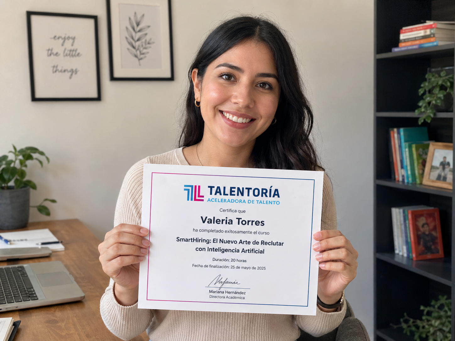 Valeria Torres con certificado del curso SmartHiring